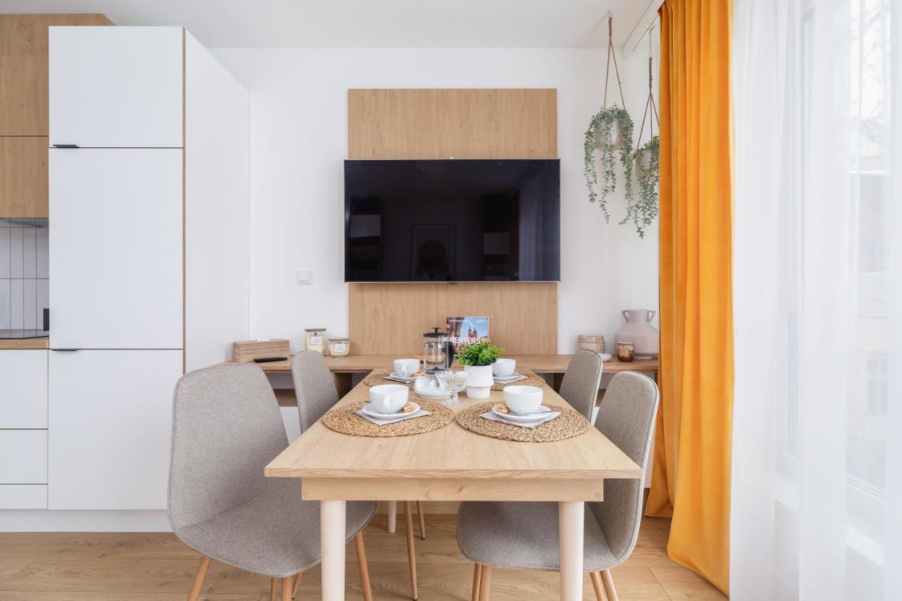 City Studio With Ac Czarnowiejska By Renters Krakow Luaran gambar