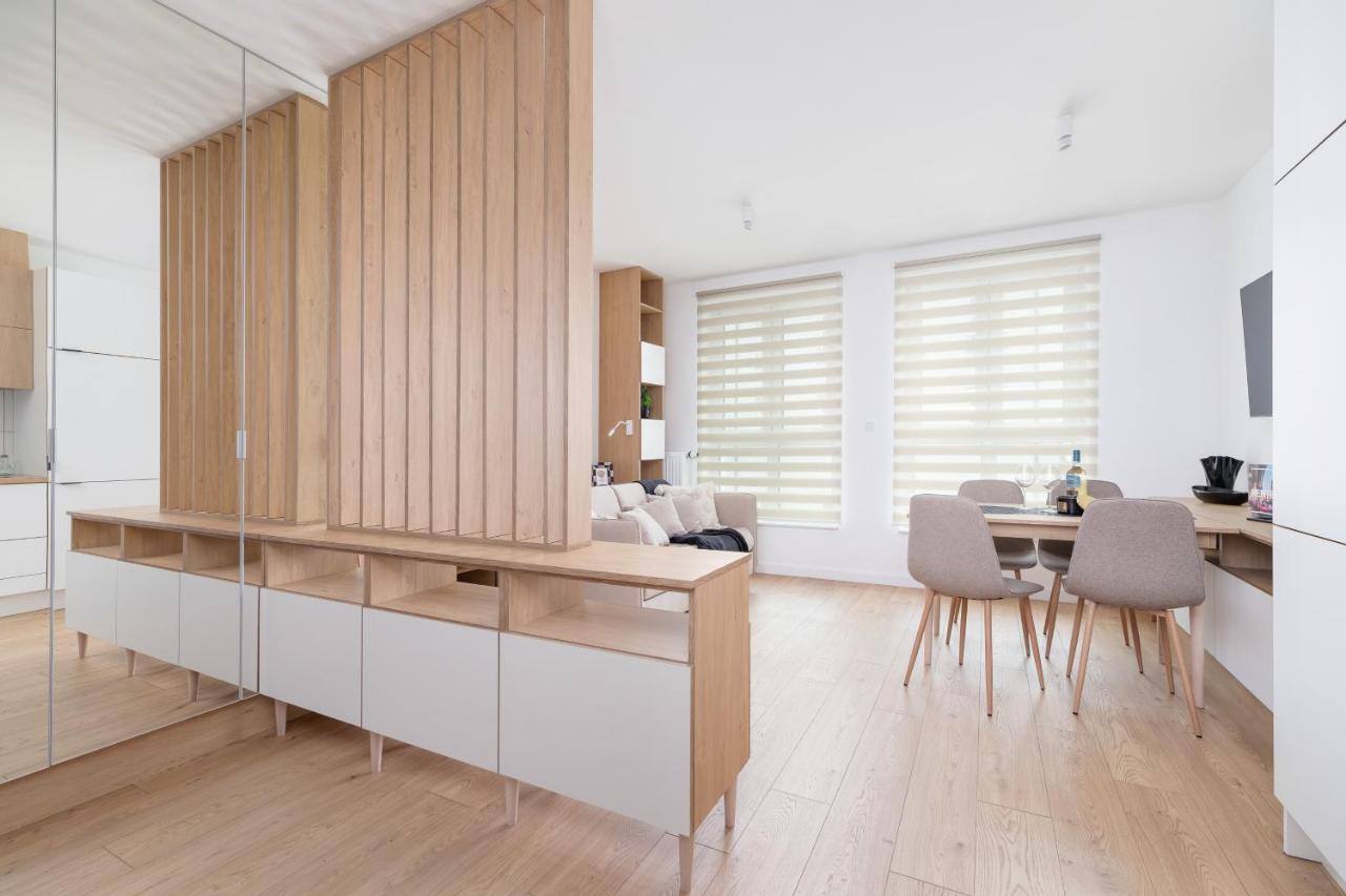 City Studio With Ac Czarnowiejska By Renters Krakow Luaran gambar