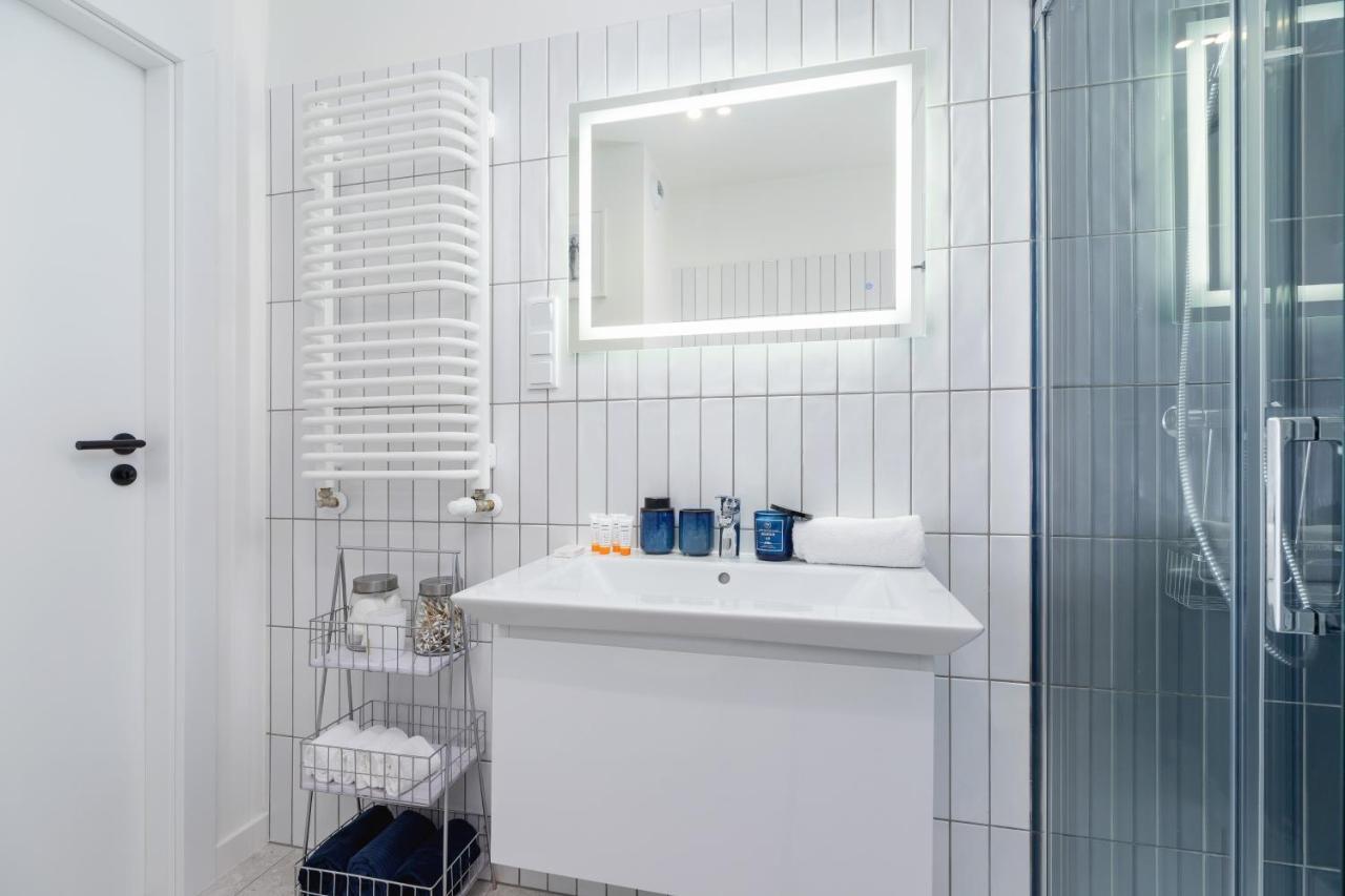 City Studio With Ac Czarnowiejska By Renters Krakow Luaran gambar
