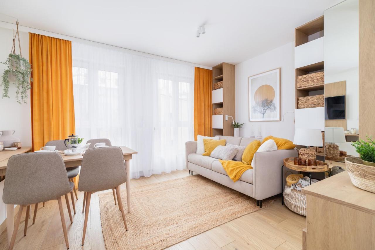City Studio With Ac Czarnowiejska By Renters Krakow Luaran gambar